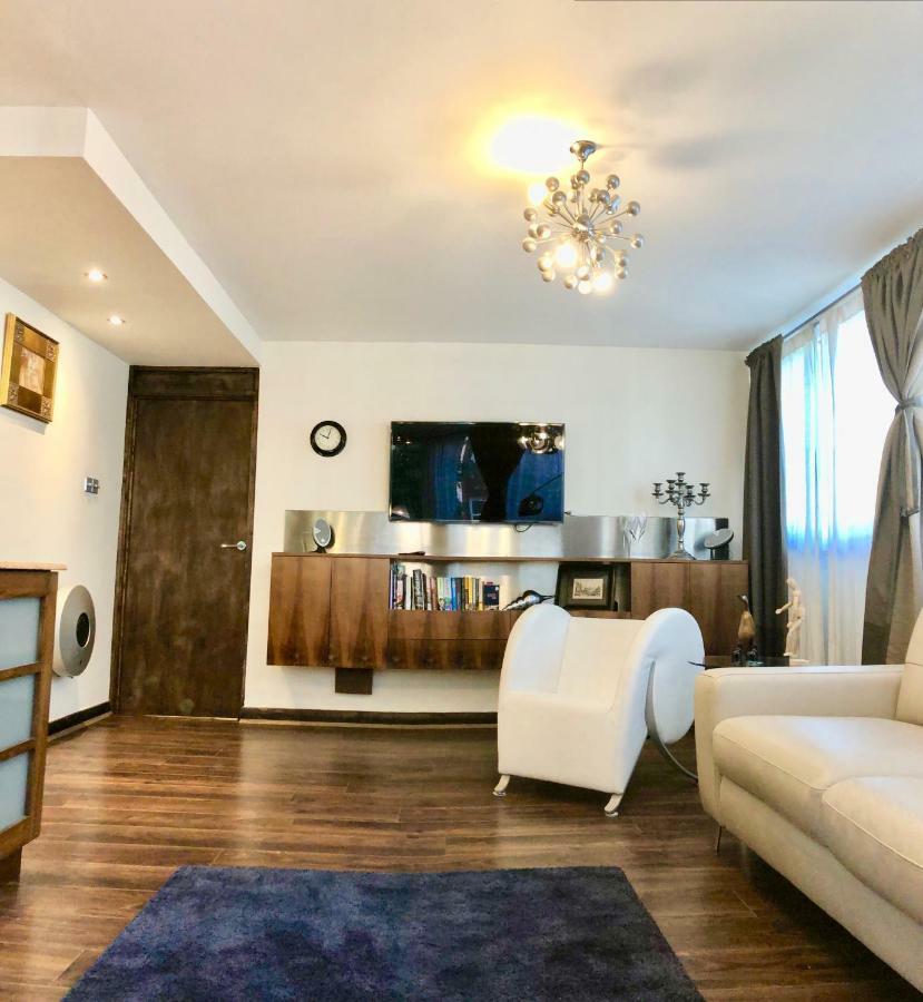 Appartamento 2 Beds 2 Baths In Heart Of